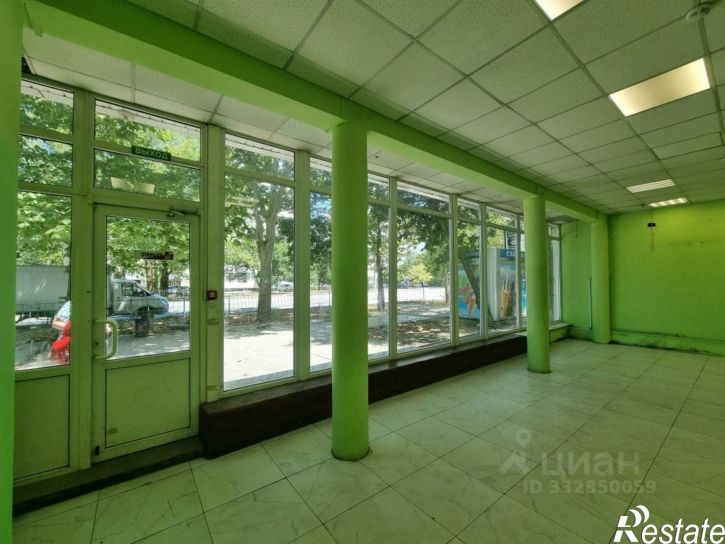 Торговое помещение пр-кт Генерала Острякова, 80,  д. 80