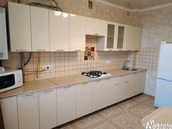 1-комн квартира пр-кт Генерала Острякова, 242 2,  д. 242 2,  к. 2