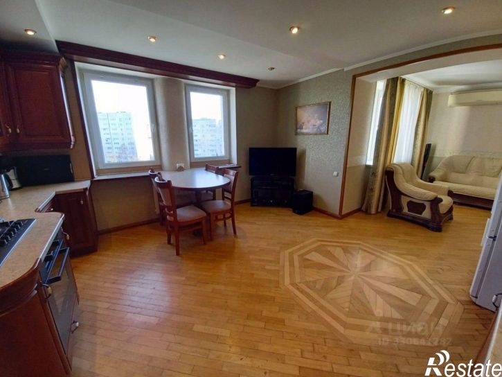 3-комн квартира пр-кт Героев Сталинграда, 53,  д. 53