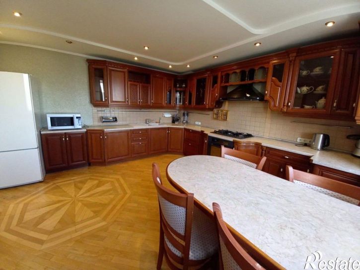 3-комн квартира пр-кт Героев Сталинграда, 53,  д. 53