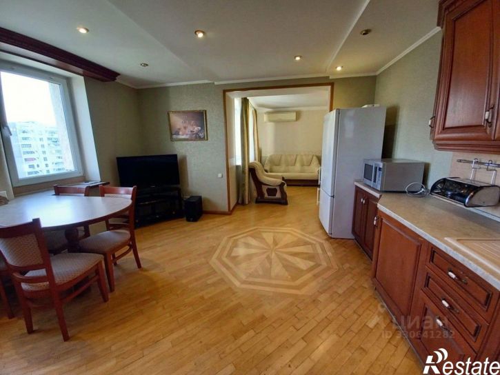 3-комн квартира пр-кт Героев Сталинграда, 53,  д. 53