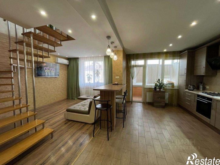 3-комн квартира пр-кт Генерала Острякова, 242 1,  д. 242 1,  к. 1