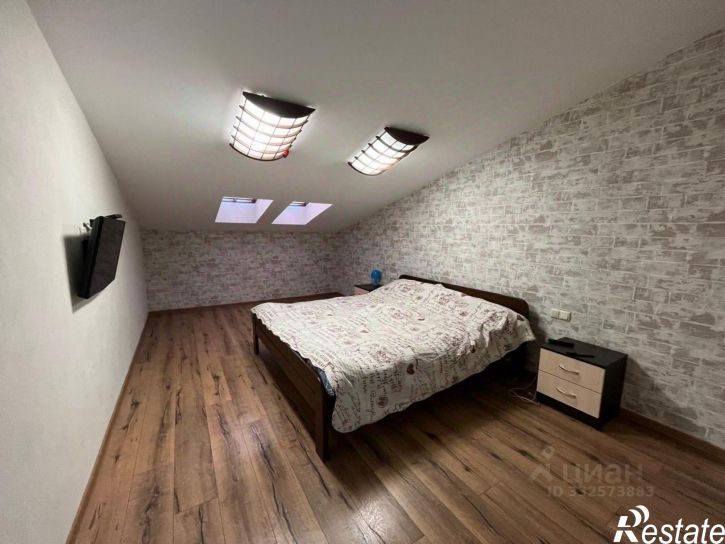 3-комн квартира пр-кт Генерала Острякова, 242 1,  д. 242 1,  к. 1