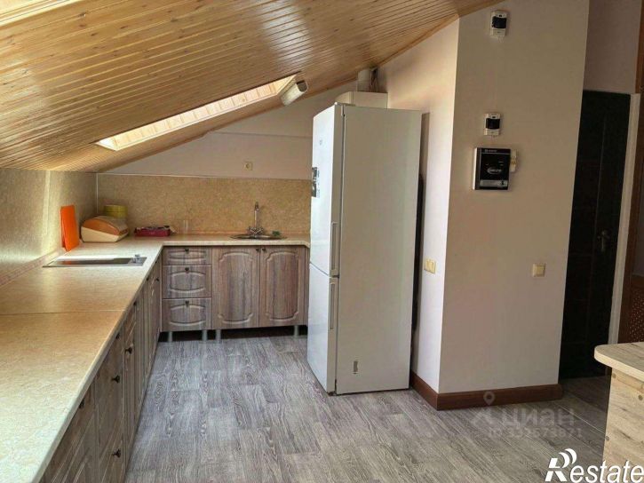 4-комн квартира пр-кт Гагарина, 52/4,  д. 52/4