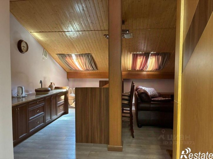 4-комн квартира пр-кт Гагарина, 52/4,  д. 52/4