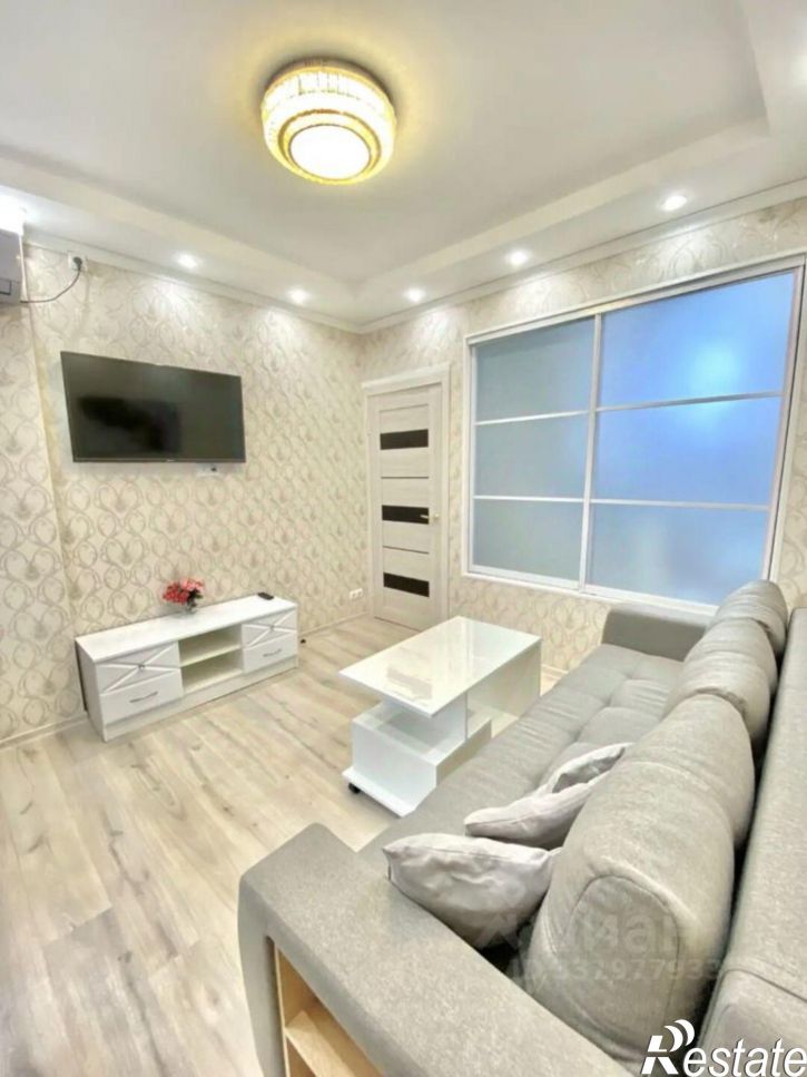 2-комн квартира ул Крымской весны, 1 1,  д. 1 1,  к. 1