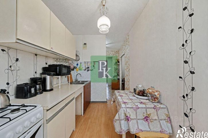 3-комн квартира пр-кт Октябрьской революции, 23,  д. 23