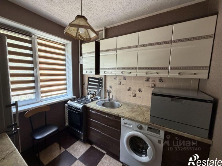 4-комн квартира Керчь, улица Сморжевского, 8