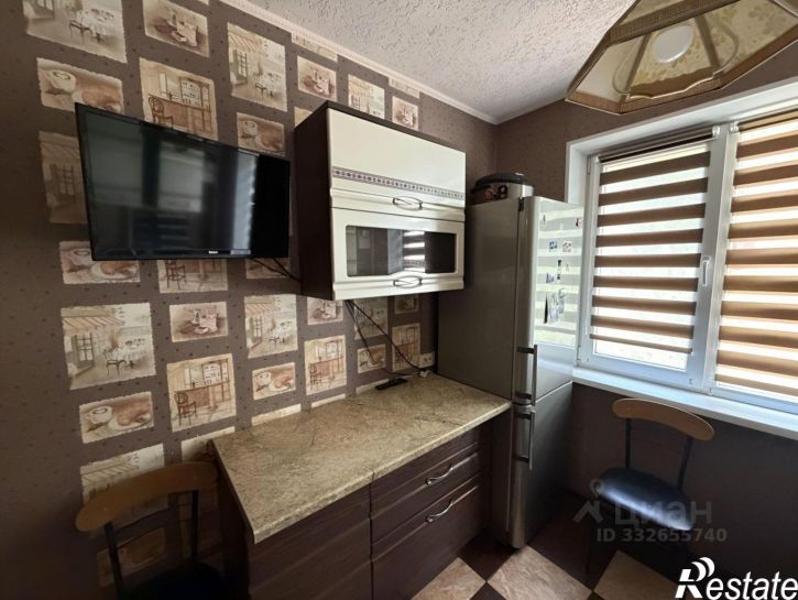 4-комн квартира Керчь, улица Сморжевского, 8