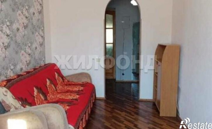 3-комн квартира ул Короленко, 2,  д. 2