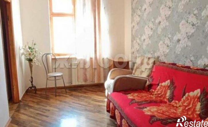 3-комн квартира ул Короленко, 2,  д. 2