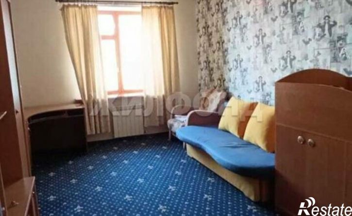 3-комн квартира ул Короленко, 2,  д. 2