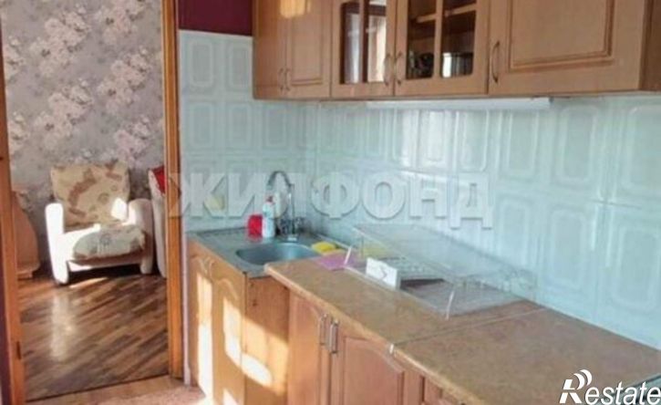 3-комн квартира ул Короленко, 2,  д. 2