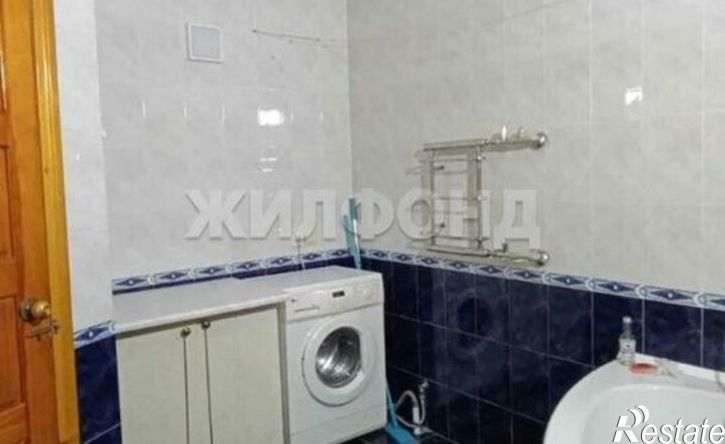 3-комн квартира ул Короленко, 2,  д. 2