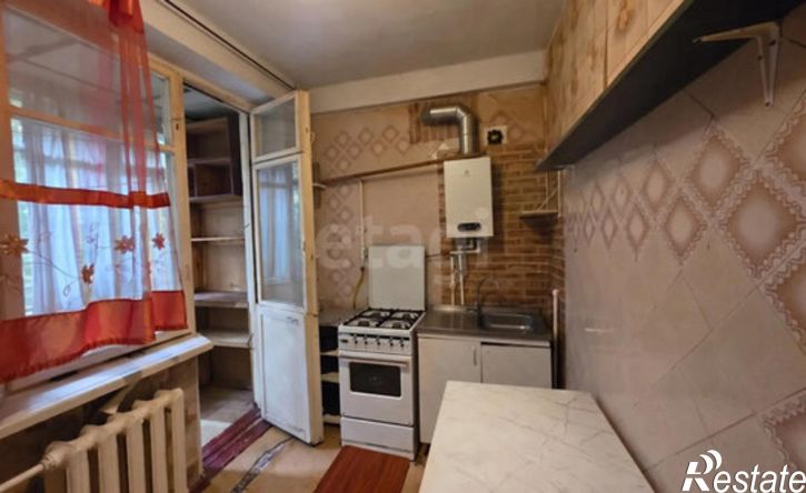 2-комн квартира Симферополь, улица Набережная имени 60-летия СССР, 79