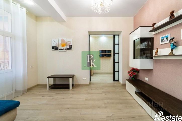 5-комн квартира пр-кт Нахимова, 10,  д. 10