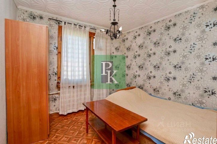 4-комн квартира ул Колобова, 15,  д. 15