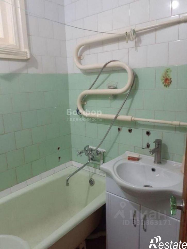 2-комн квартира Феодосия, пгт. Орджоникидзе, улица Нахимова