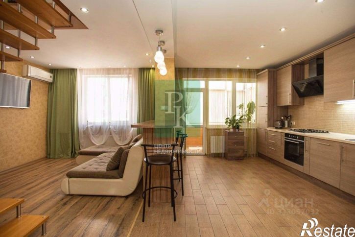3-комн квартира проспект Генерала Острякова, д 242 к 1