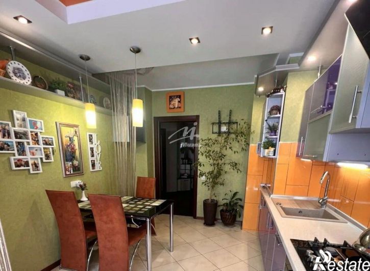 2-комн квартира пр-кт Генерала Острякова, 250а,  д. 250а