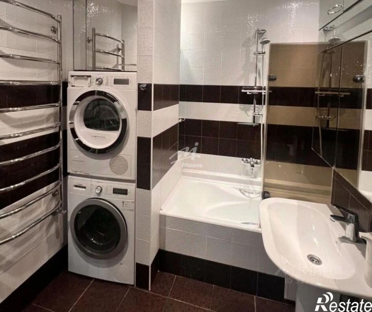 2-комн квартира пр-кт Генерала Острякова, 250а,  д. 250а