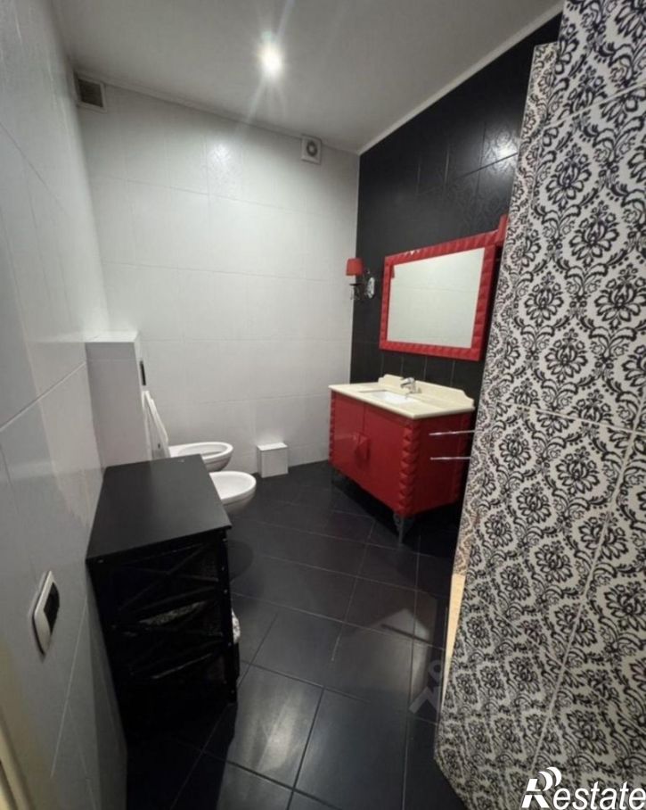 2-комн квартира ул Генерала Петрова, 5,  д. 5