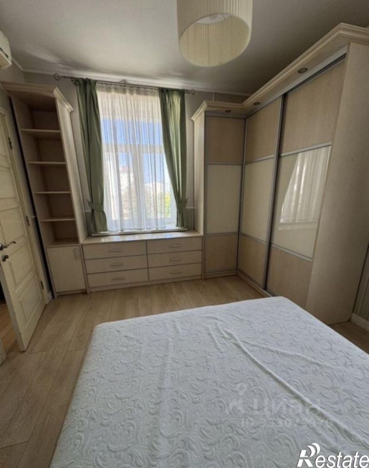 2-комн квартира ул Генерала Петрова, 5,  д. 5