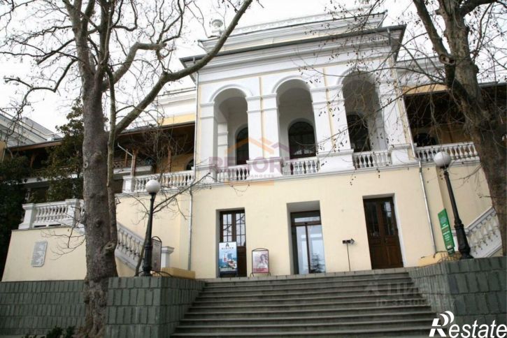 3-комн квартира Ялта г., Ленина В.И. имени набережная.