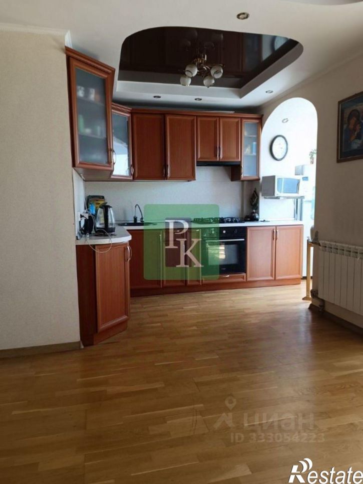 3-комн квартира г Евпатория, улица Перекопская, д 6