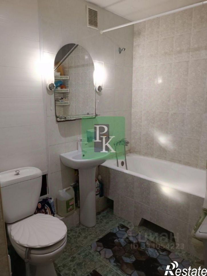3-комн квартира г Евпатория, улица Перекопская, д 6