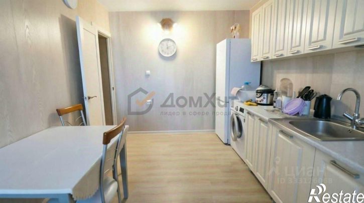4-комн квартира Конституции ул,дом 3а
