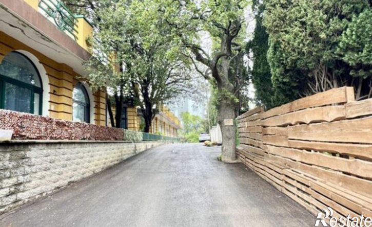 2-комн квартира муниципальный округ Ялта, Алупка, улица Первого Мая, 1В