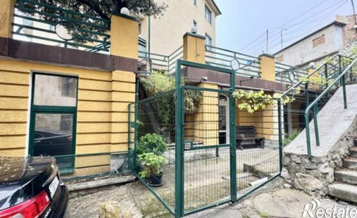 2-комн квартира муниципальный округ Ялта, Алупка, улица Первого Мая, 1В