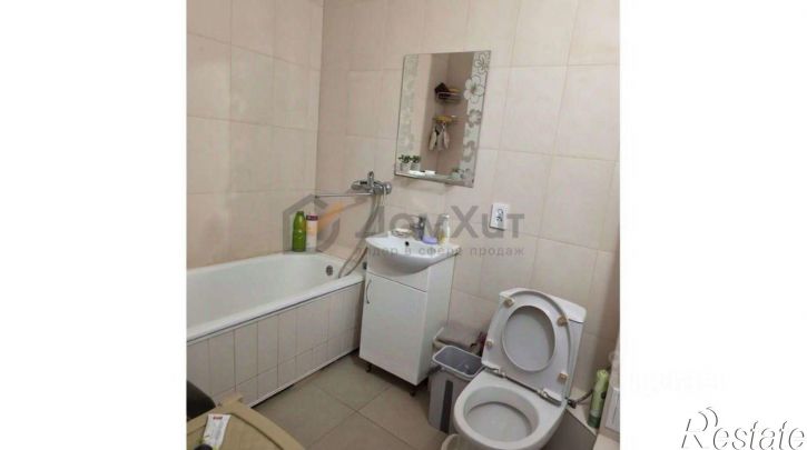 4-комн квартира Конституции ул,дом 3а