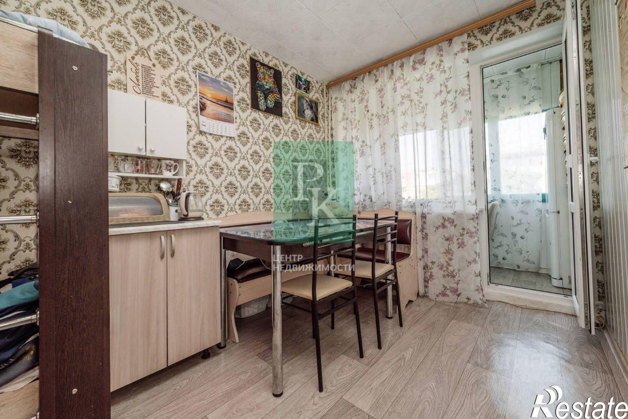 Купить комнату за 3 500 000 рублей на улица Маршала Крылова, д 8