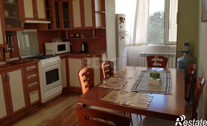 3-комн квартира Евпатория, улица Дмитрия Ульянова, 3