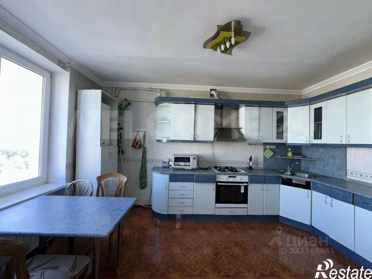4-комн квартира Евпатория, проспект Победы, 71