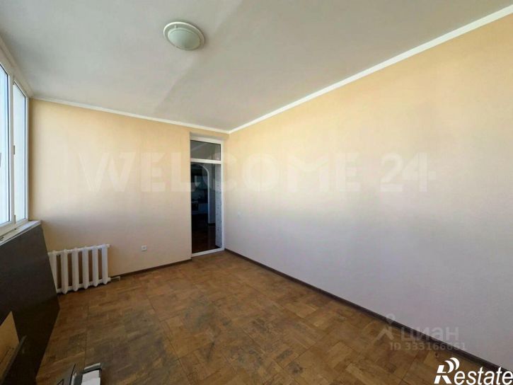 4-комн квартира Евпатория, проспект Победы, 71