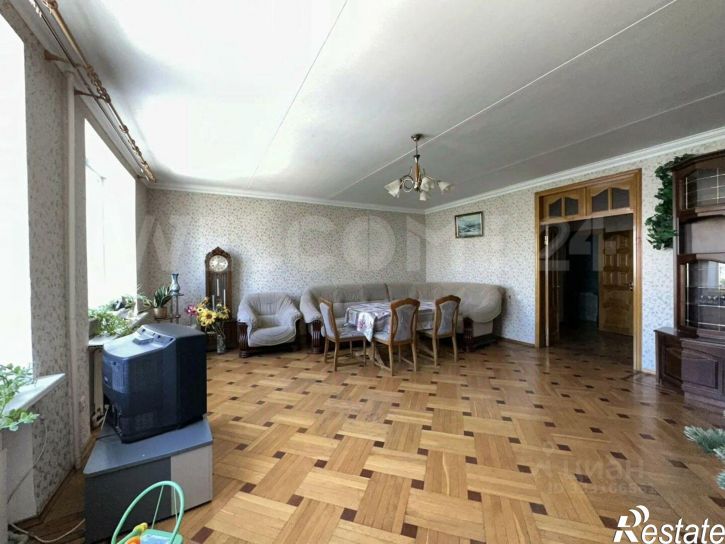 4-комн квартира Евпатория, проспект Победы, 71