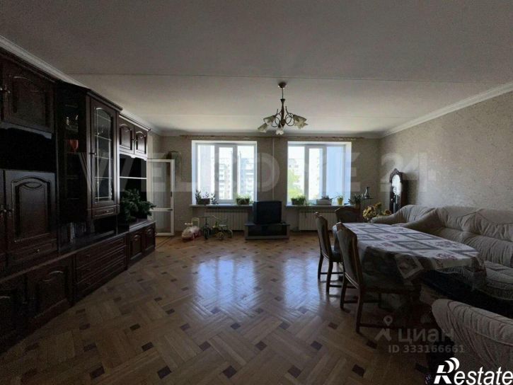 4-комн квартира Евпатория, проспект Победы, 71
