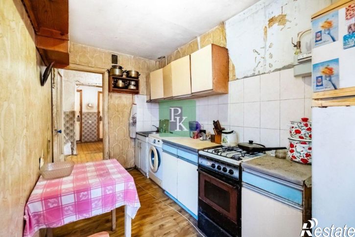 3-комн квартира улица Колобова, д 21