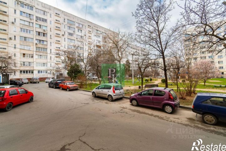 3-комн квартира улица Колобова, д 21