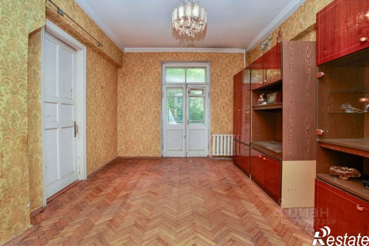 3-комн квартира улица Дроздова, д 3