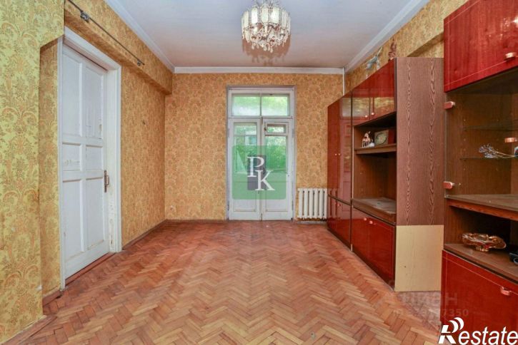 3-комн квартира улица Дроздова, д 3