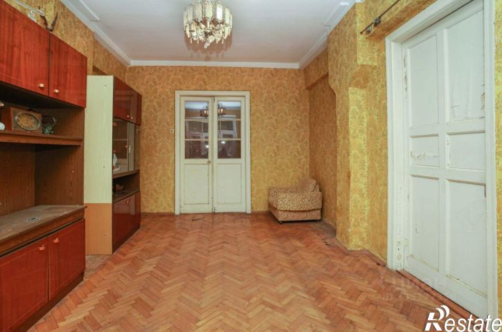 3-комн квартира улица Дроздова, д 3