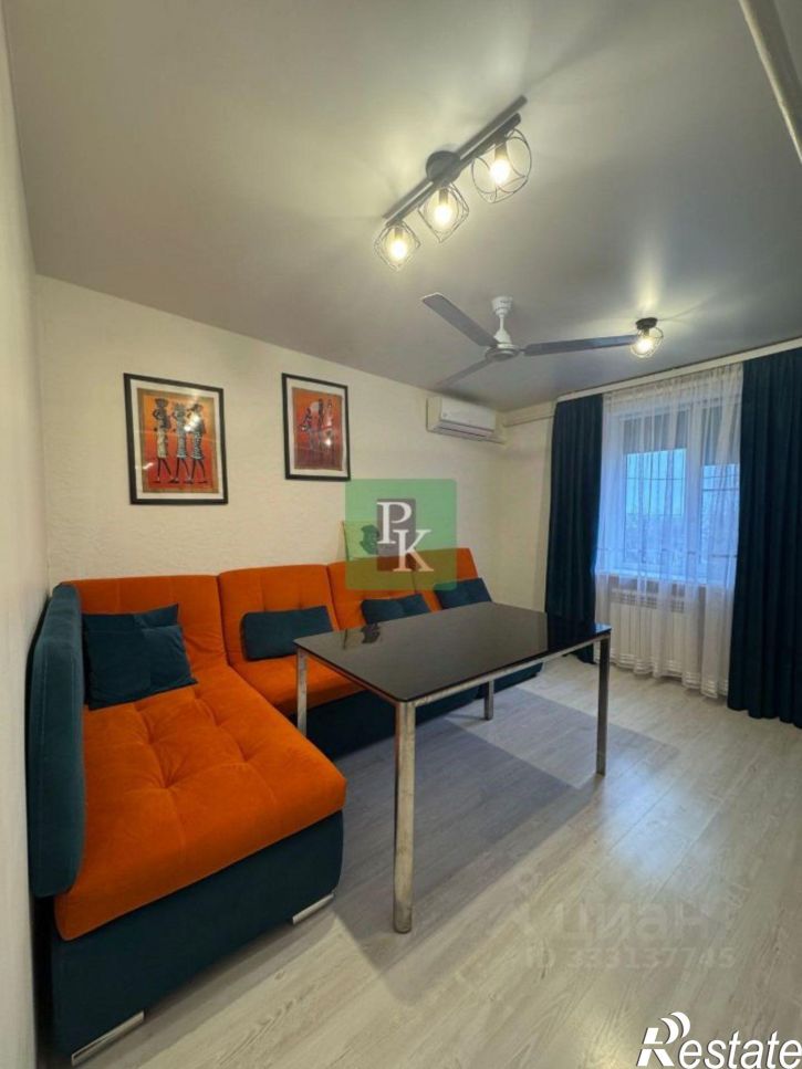 2-комн квартира улица Хрусталева, д 63