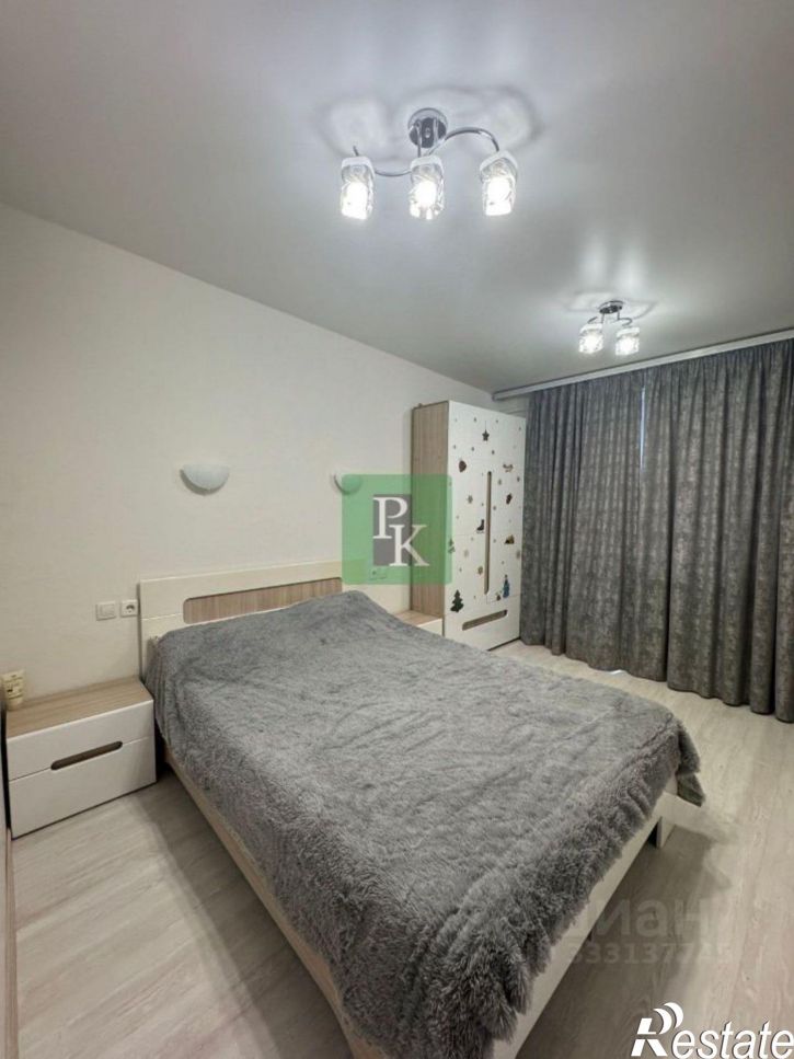 2-комн квартира улица Хрусталева, д 63