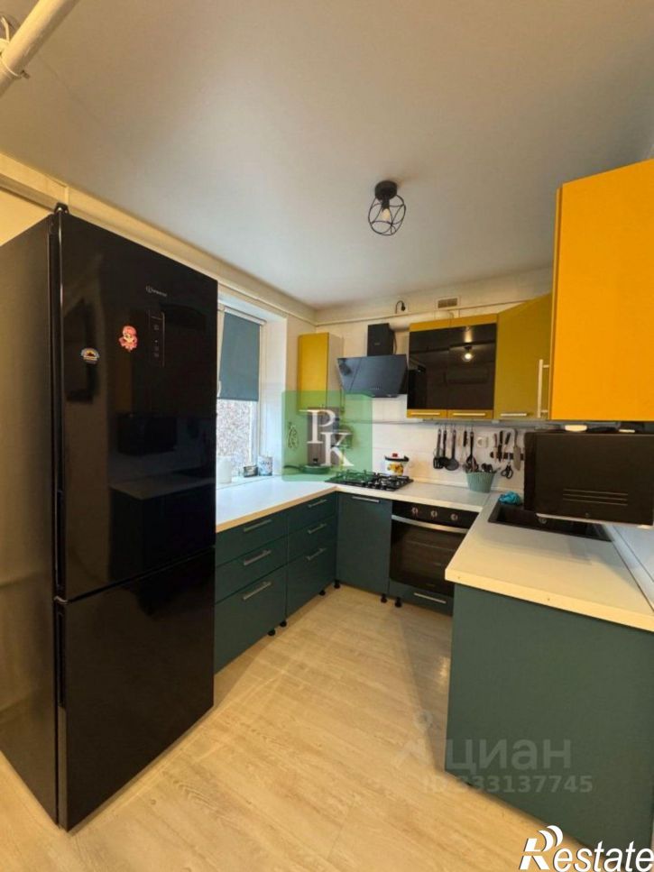 2-комн квартира улица Хрусталева, д 63