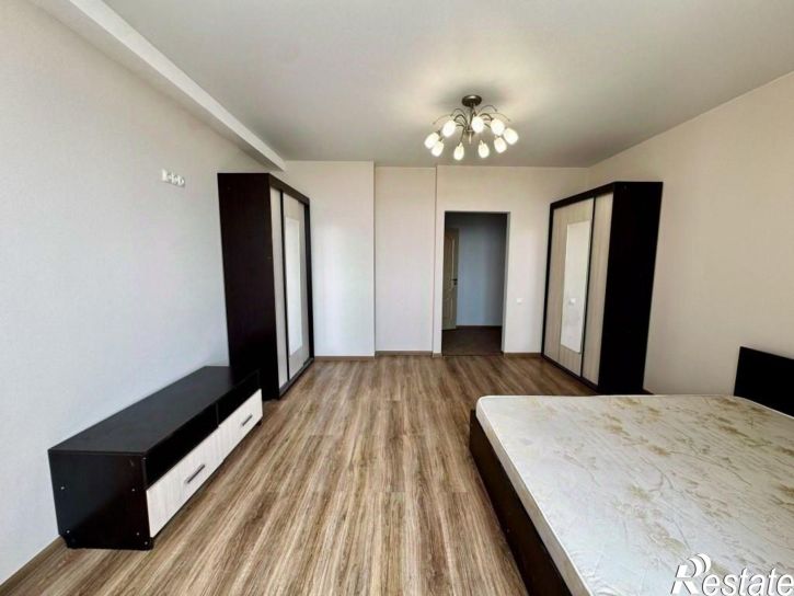 1-комн квартира ул Александра Маринеско, 8а,  д. 8а