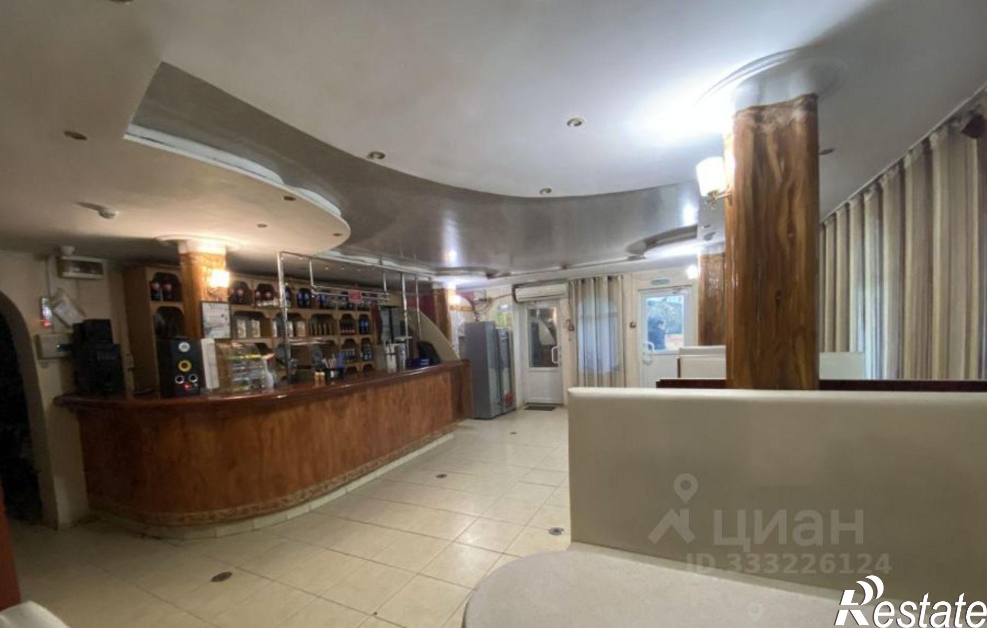 Купить торговое помещение за 14 000 400 рублей на Джанкой г.